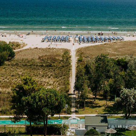 Hotel Holiday فاستو المظهر الخارجي الصورة